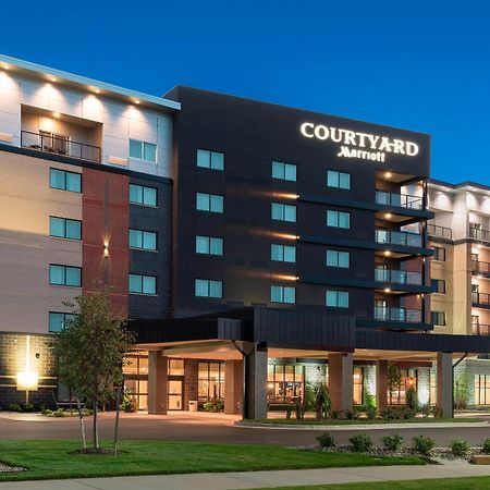 Courtyard By Marriott Mt. Pleasant At Central Michigan University Mount Pleasant Bagian luar foto