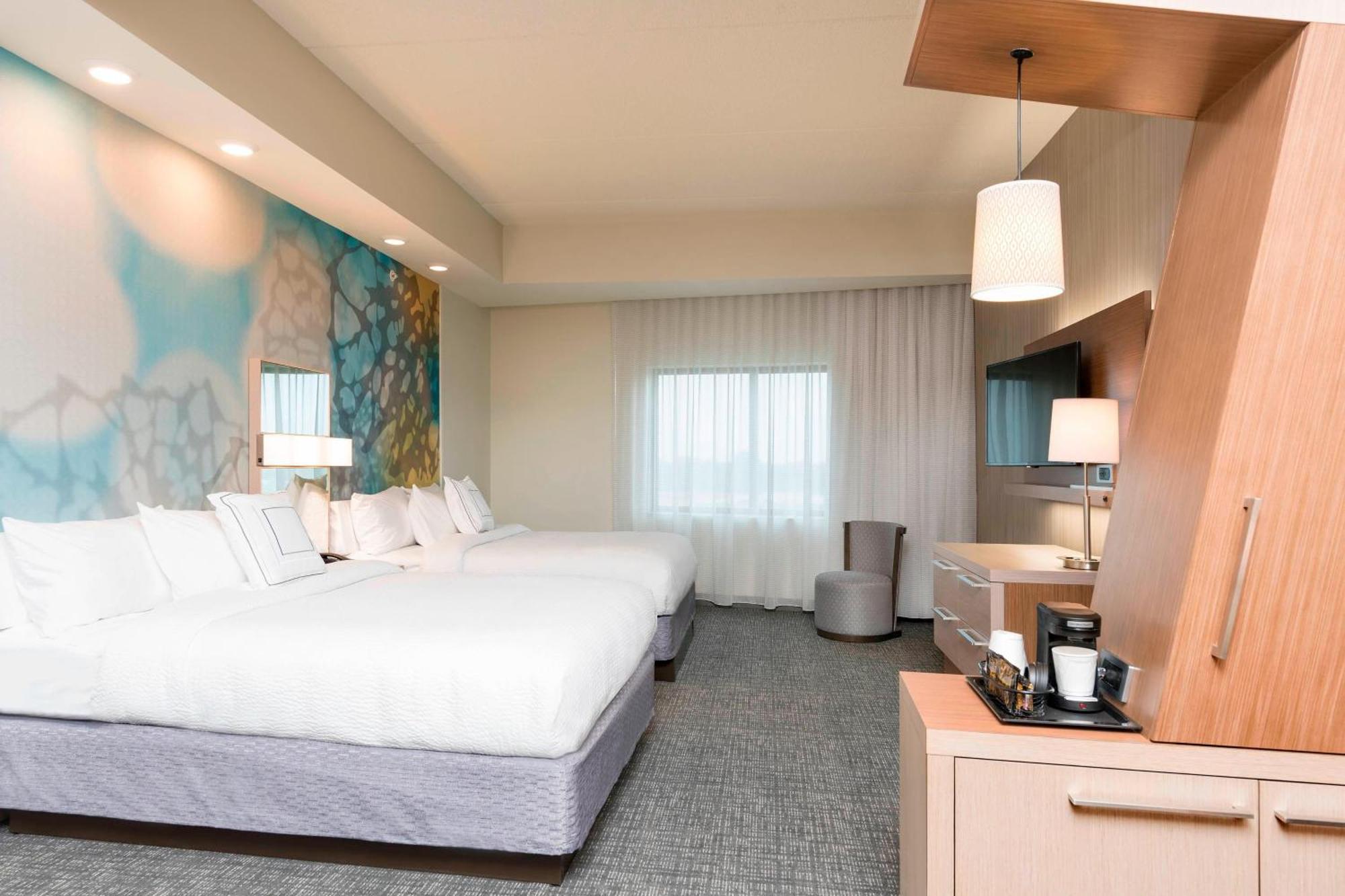 Courtyard By Marriott Mt. Pleasant At Central Michigan University Mount Pleasant Bagian luar foto